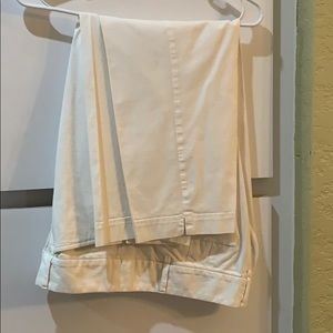 Ann Taylor loft white Capri pants size 10